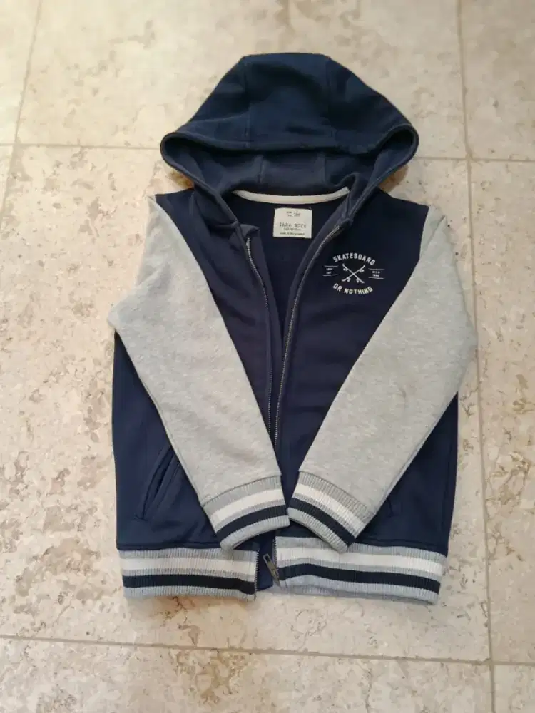 Jaket zara boy warna biru tua abuabu