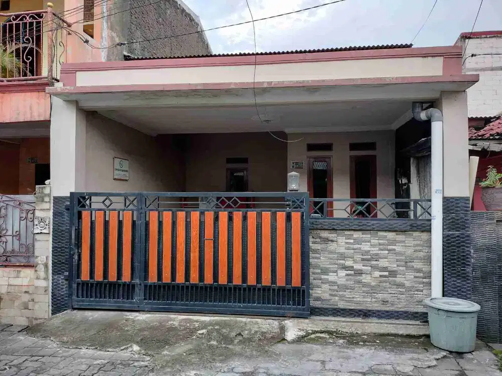 Rumah Siap Huni Lt. 120 Harga Murah di Perumnas 3 , Bekasi Timur.
