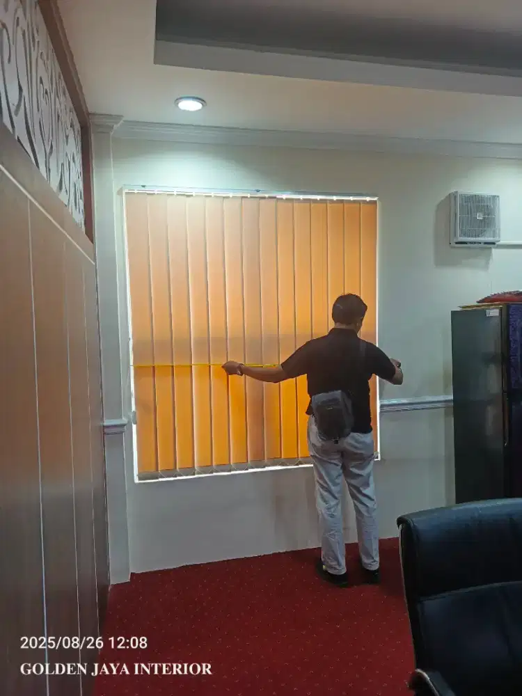 GORDEN VERTIKAL BLIND COCOK UNTUK KANTOR