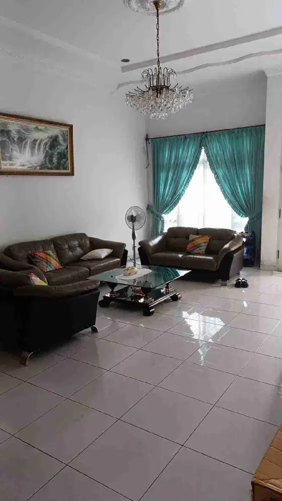 Dijual Villa Jl. Labu Siap Huni
