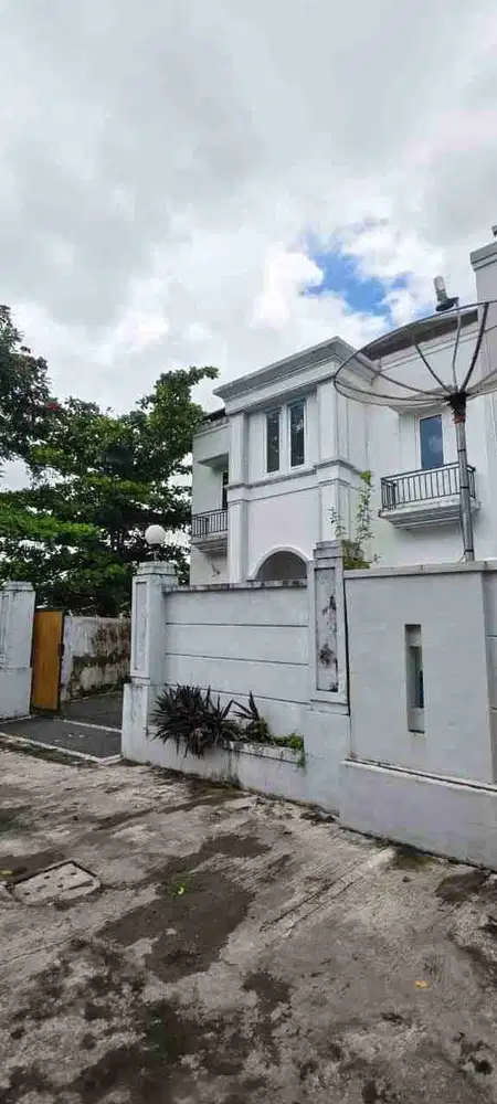 dijual rumah minimalis lantai 2 kerobokan