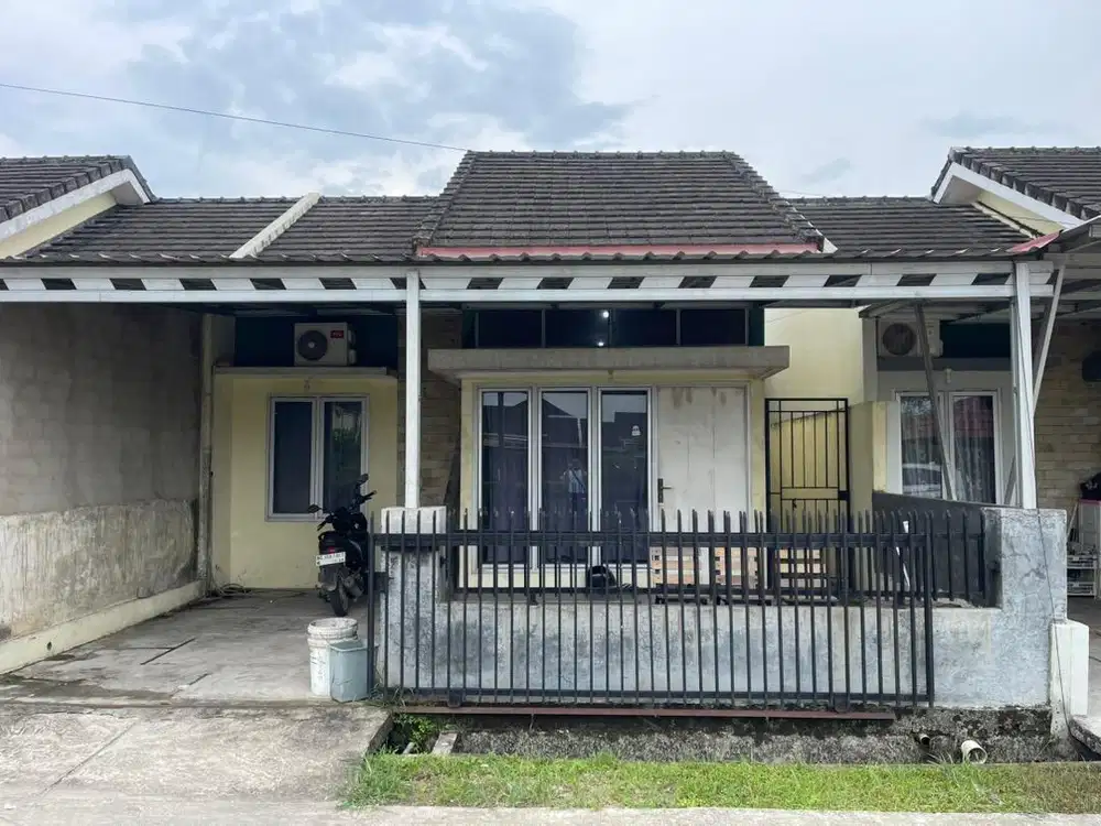 Dijual rumah komplek opy regency 2 topaz palembang