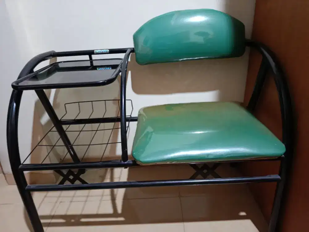 Kursi dan Meja nyambung