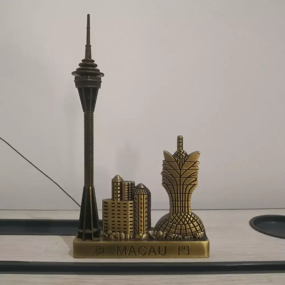 Pajangan Macau Besi Metal Asli Original