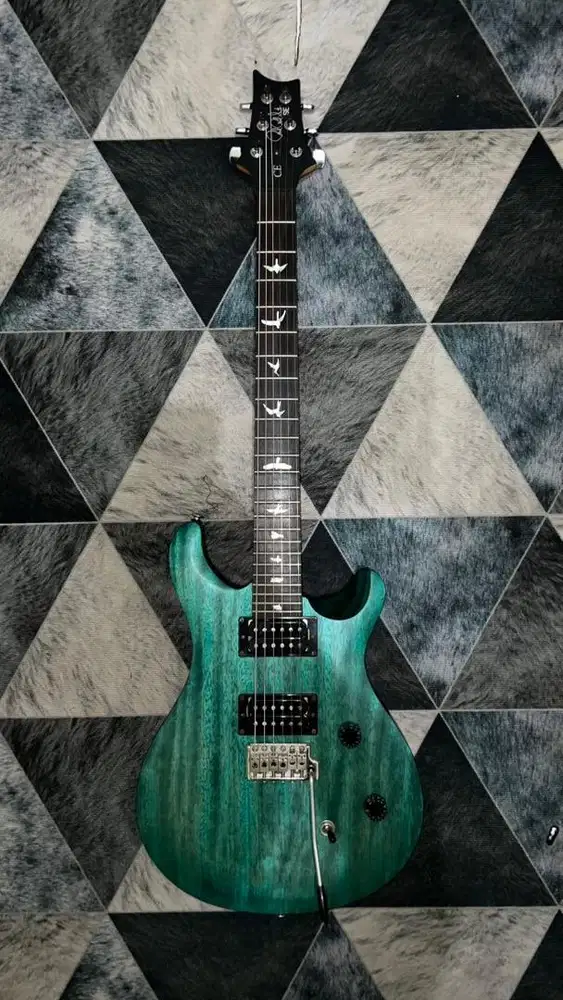 PRS SE CE 24 STANDARD SATIN IN TURQUOISE (Dengan PRS SE Locking Tuner)