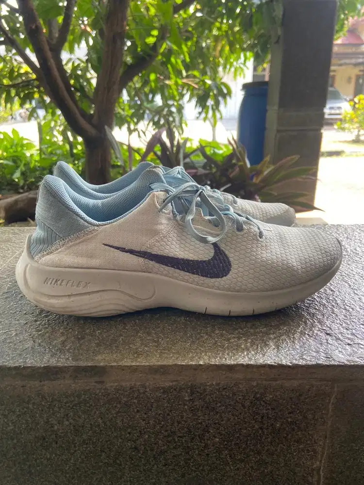 sepatu lari nike  flex experience run 11 size 43