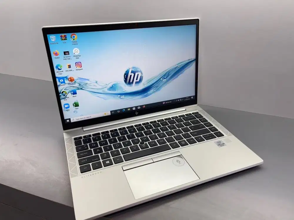 Laptop hp silver like new core i5 gen 10 kyboard backhligt