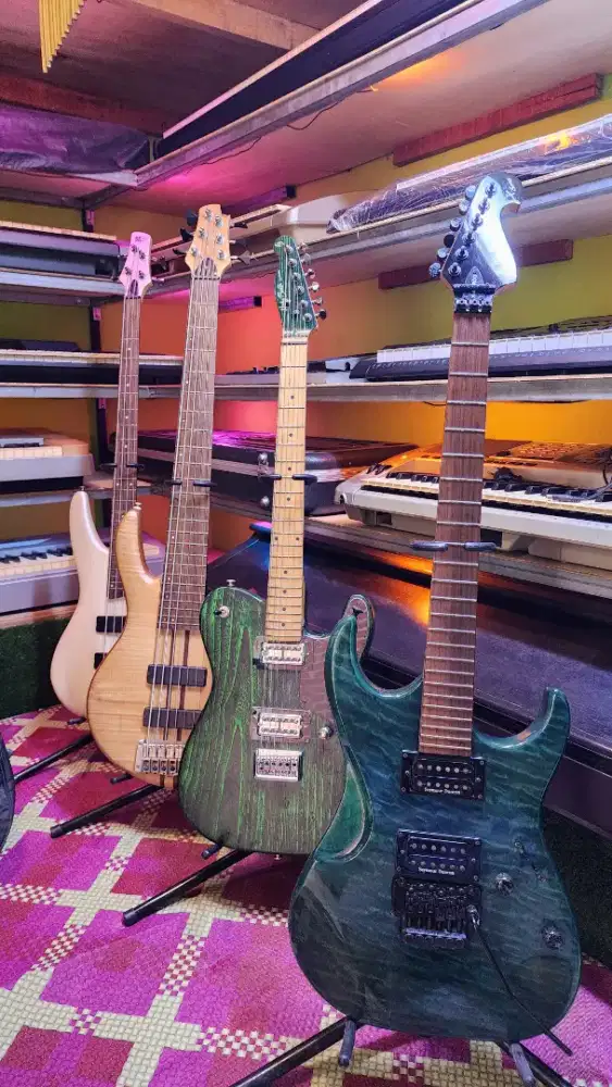 Whashburn x40 proQ up down bukan fender ibanez