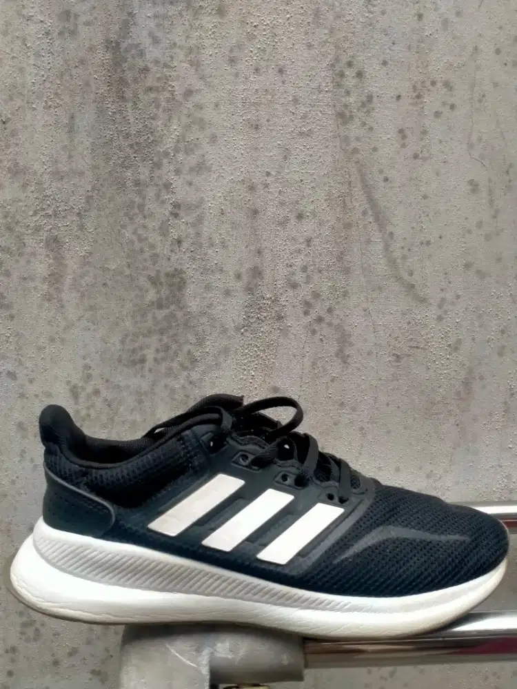 Sepatu Adidas original