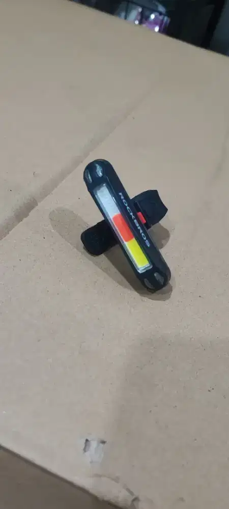 LAMPU BELAKANG SEPEDA ROTATABLE A54BK USED