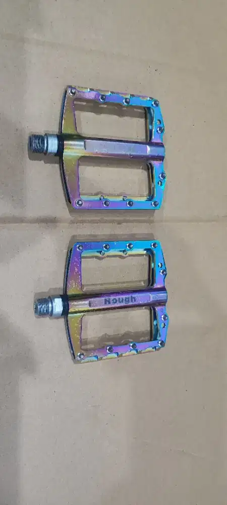 PEDAL SEPEDA UNITED ROUGH 653 CHAMELEON HAPPY CYCLING USED