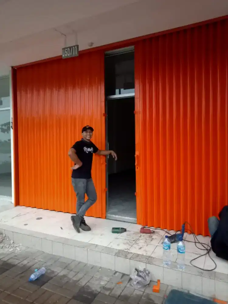 Rolling door folding gate servis rolling door