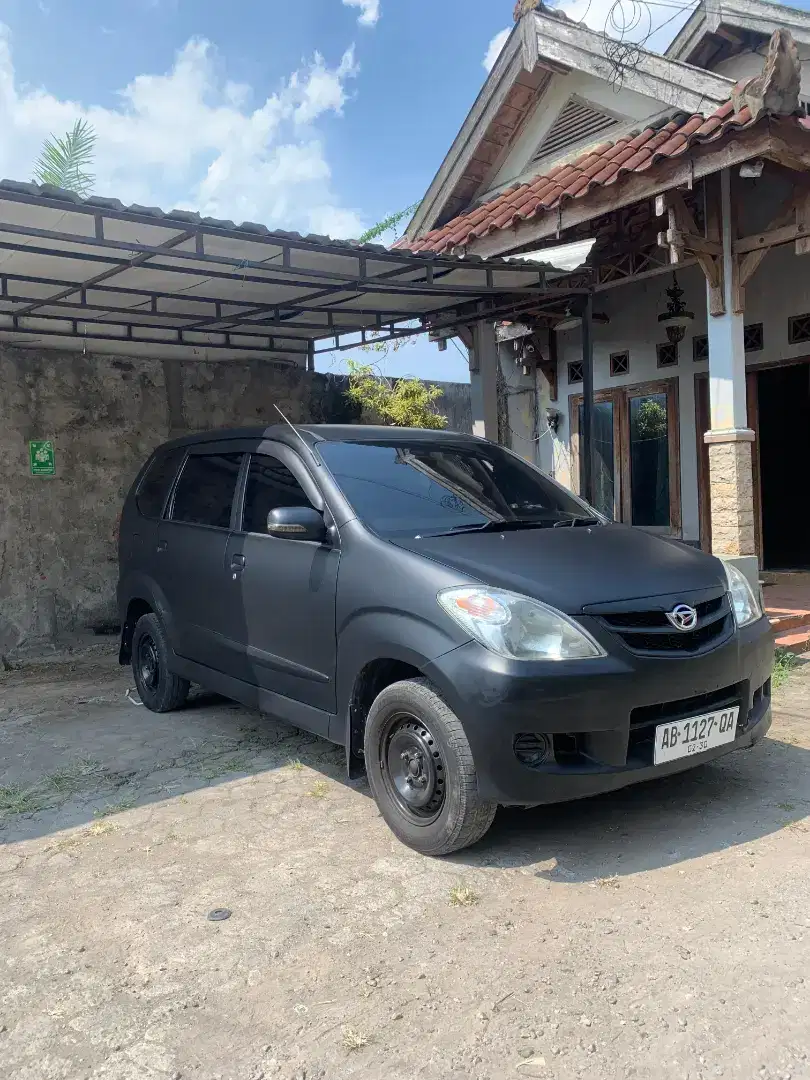 Daihatsu Xenia Xi VVTi MATIC 2010