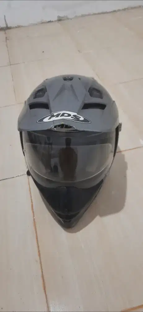 Helm mds supermoto