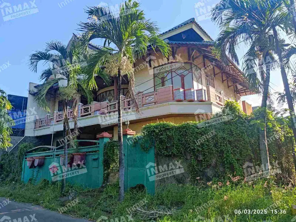 dijual rumah 2lt luas nol jalan raya baruk nirwana eksekutif dekat merr superindo kampus stikom 7 kamar nego keras. b.u