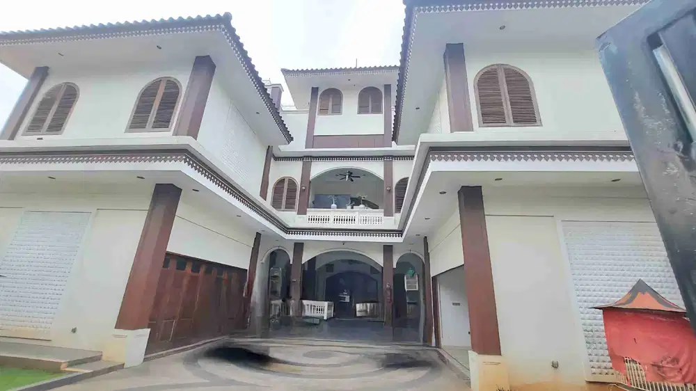 Dijual Rumah Mewah + Usaha Kontrakan & Kost di Lokasi Strategis Pondok Pinang Jakarta Selatan