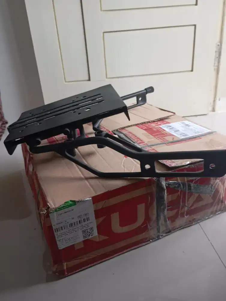 Bracket box motor pcx 160 ori