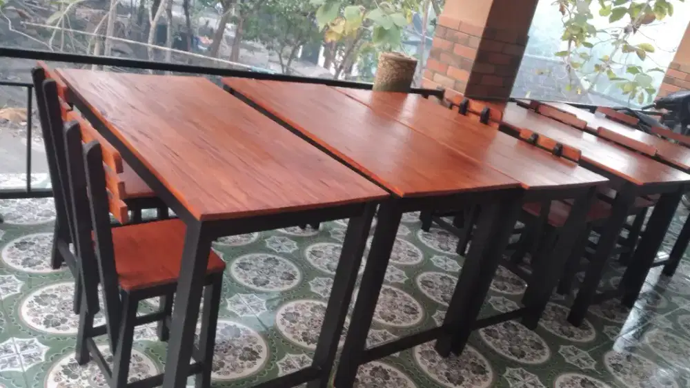 Meja kursi warung