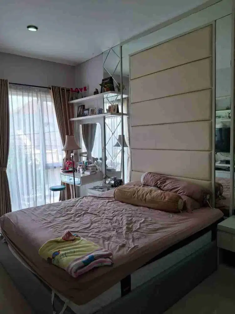 BU RUMAH DIAN REGENCY SUKOLILO SEMI FURNISH 2 LANTAI