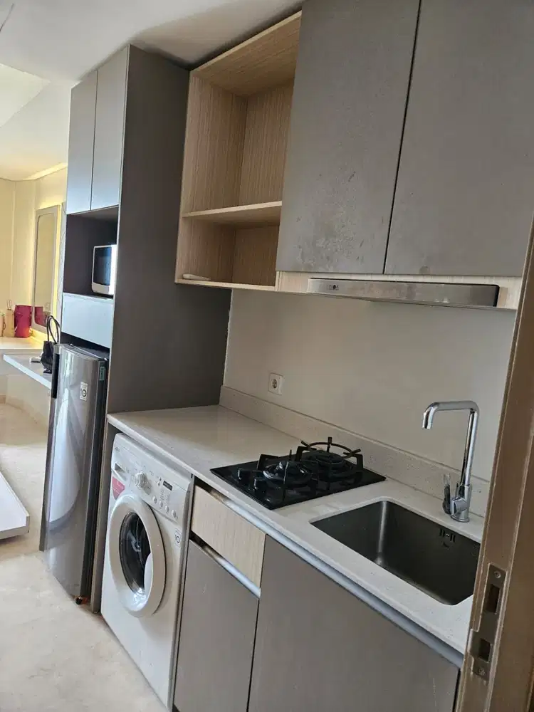 DISEWAKAN STUDIO APARTEMEN GOLDCOAST FULLY FURNISH ADA MESIN CUCI
