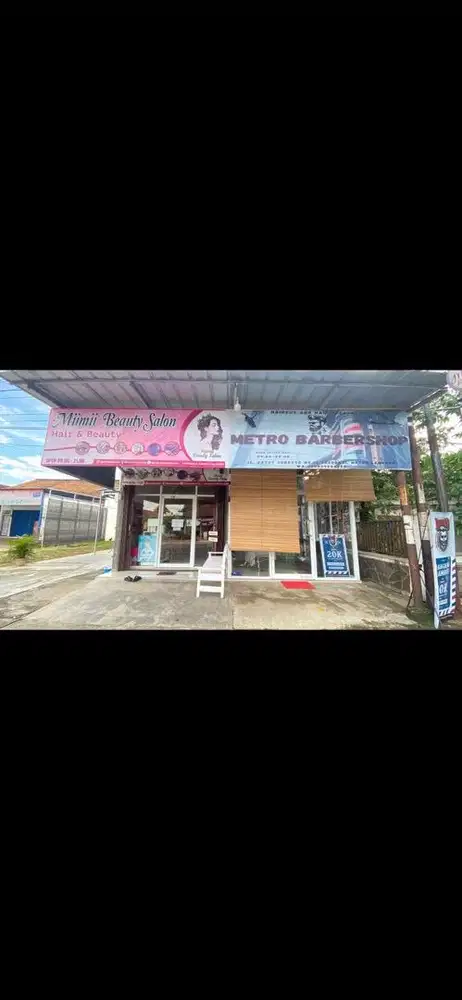 Dibutuhkan tukang cukur rambut