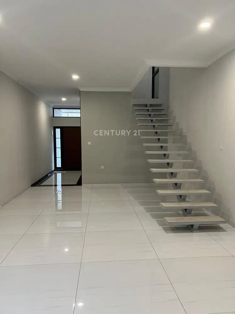 Rumah 2 Lantai Siap Huni Dan Strategis Di Regol Bandung