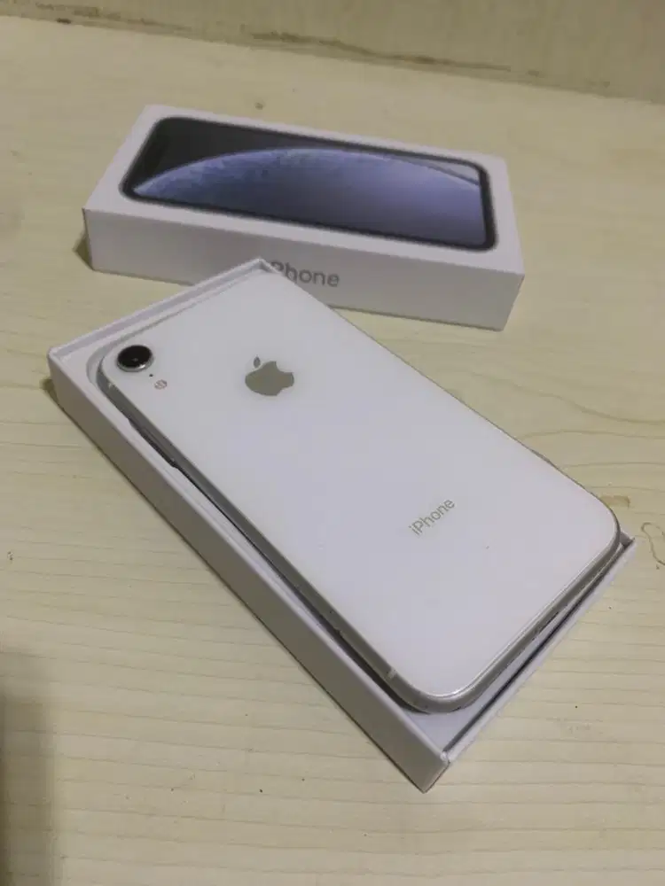 iphone XR 256gb memory gede harga pas !! NET ! N0 NEGO