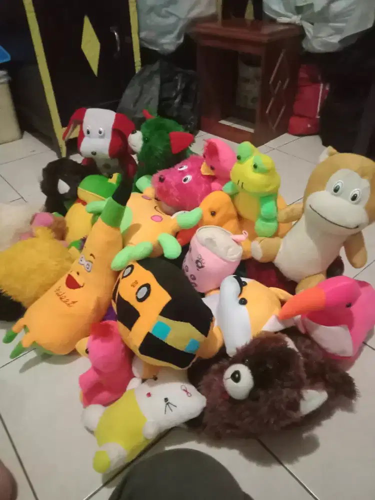 Jual aneka jenis boneka karakter lucu