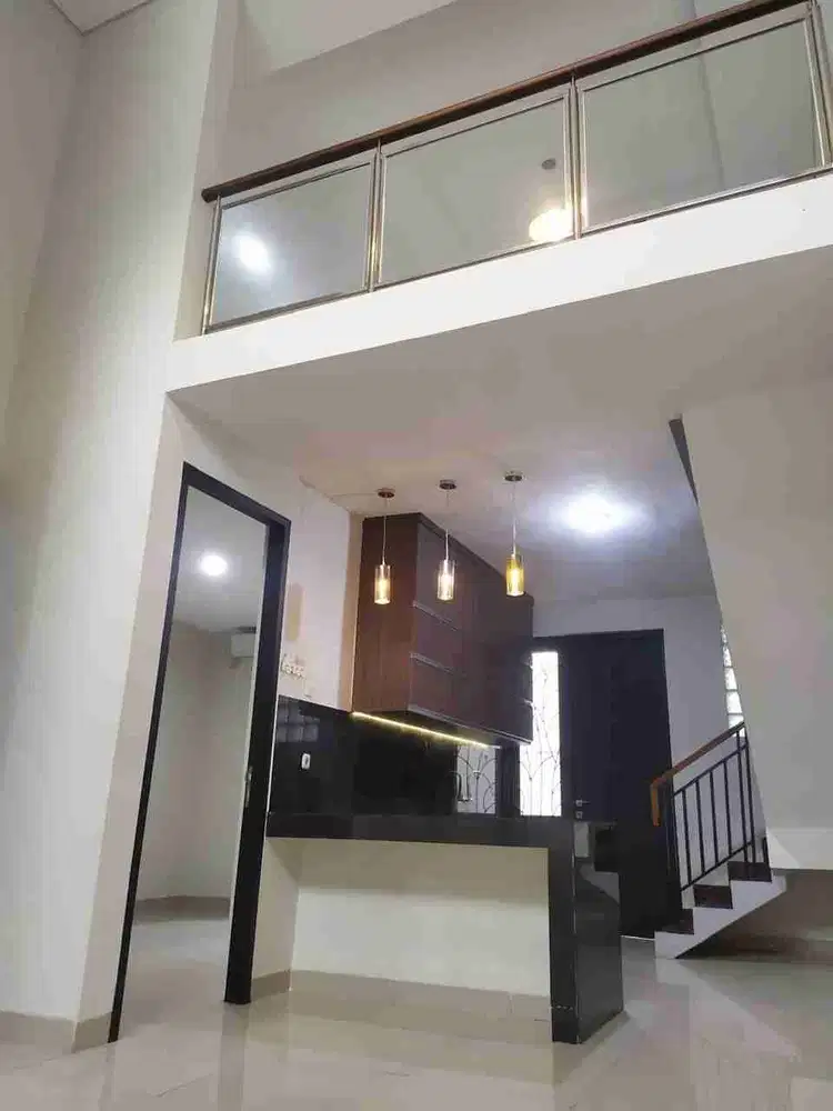 Rumah Modern 2 Lantai dan Taman Luas di Kopo Safira Residences, dekat Tol Kopo dan Mall
