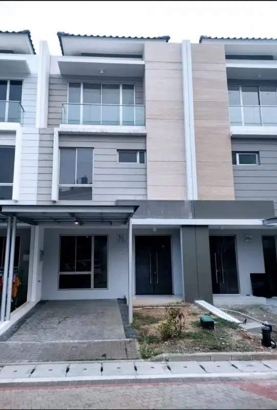 Di sewa  rumah  baru golf island  Pik . jakarta