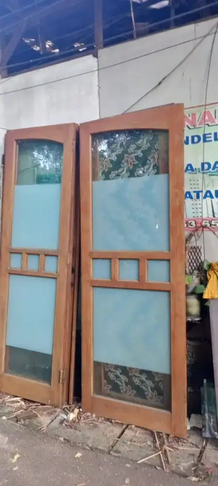 Pintu kaca double/kuputarung kayu kamper