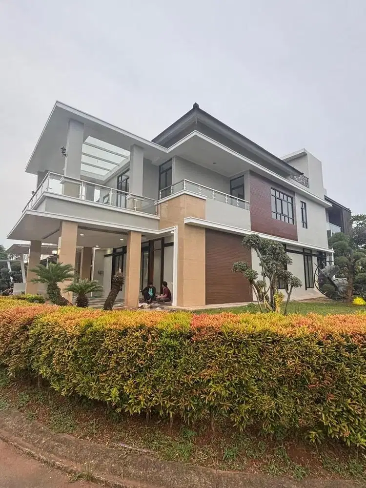 Dijual Rumah Cantik Siap Huni posisi hook di Kota Wisata Cibubur