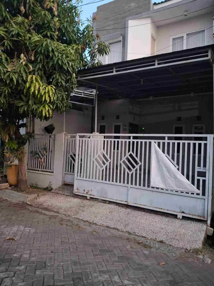 Dijual Rumah Renovasi Total di Sukolilo Dian Regency