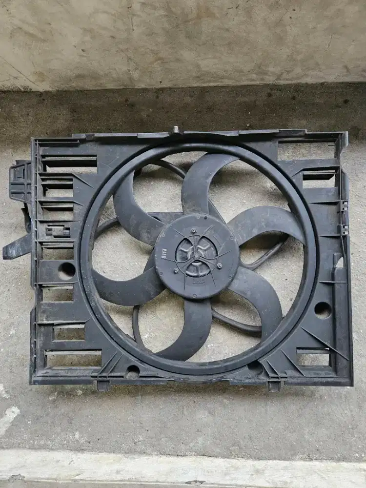 Fan BMW E60 N52 530i