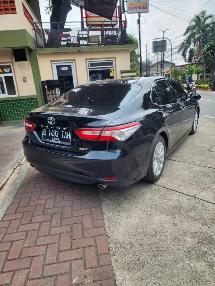 Toyota Camry V at metic Tahun 2021 Hitam nopol Ganjil jakarta Timur