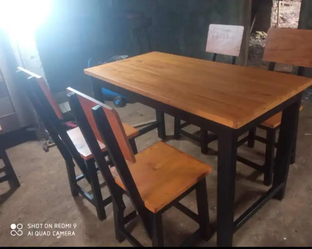 di juwal meja kursi lestoran 1 set