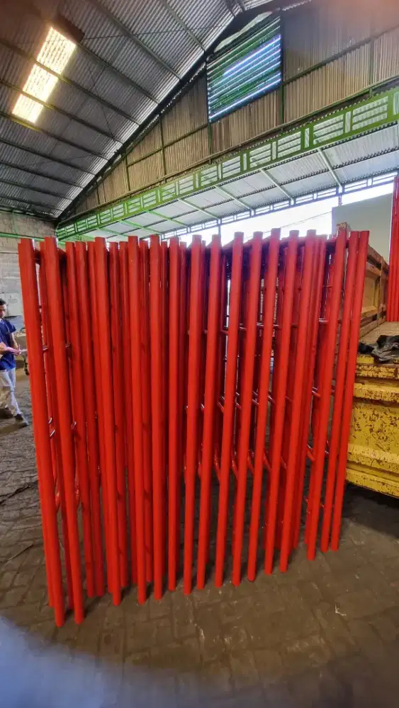 Scaffolding TM Orange