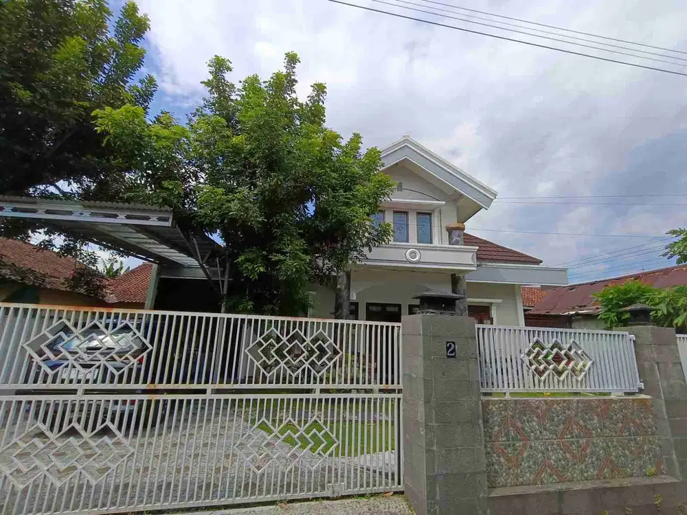 RUMAH MODERN LUAS DEKAT PERKANTORAN JUAL MURAH