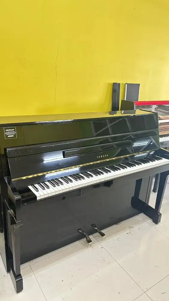 Piano Yamaha LU 80 CPE