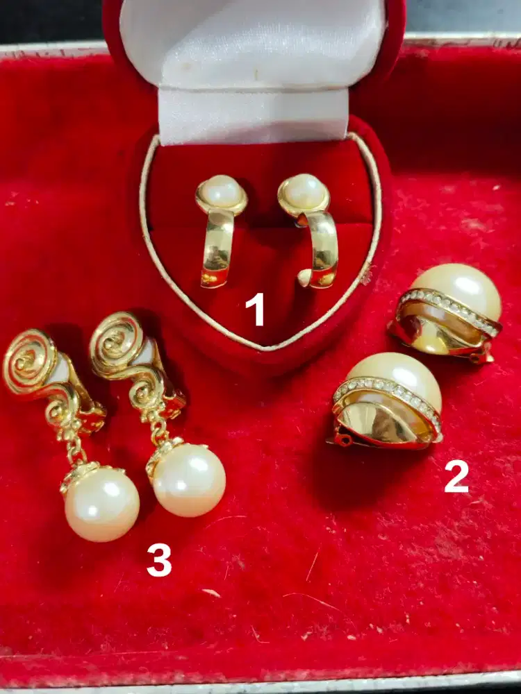 Aneka Anting Mutiara