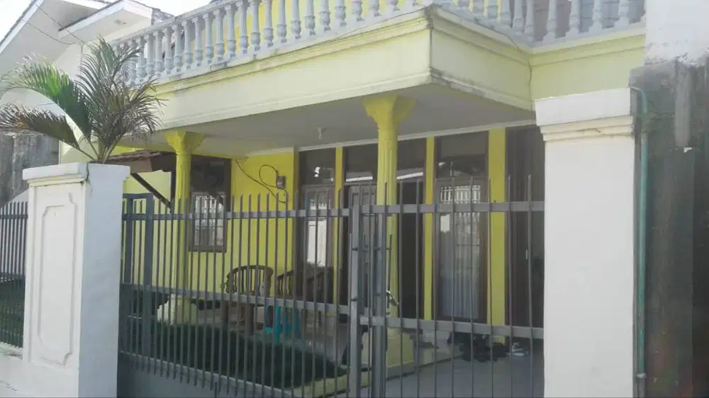 Rumah Asri Idaman Keluarga & memiliki halaman belakang yang luas