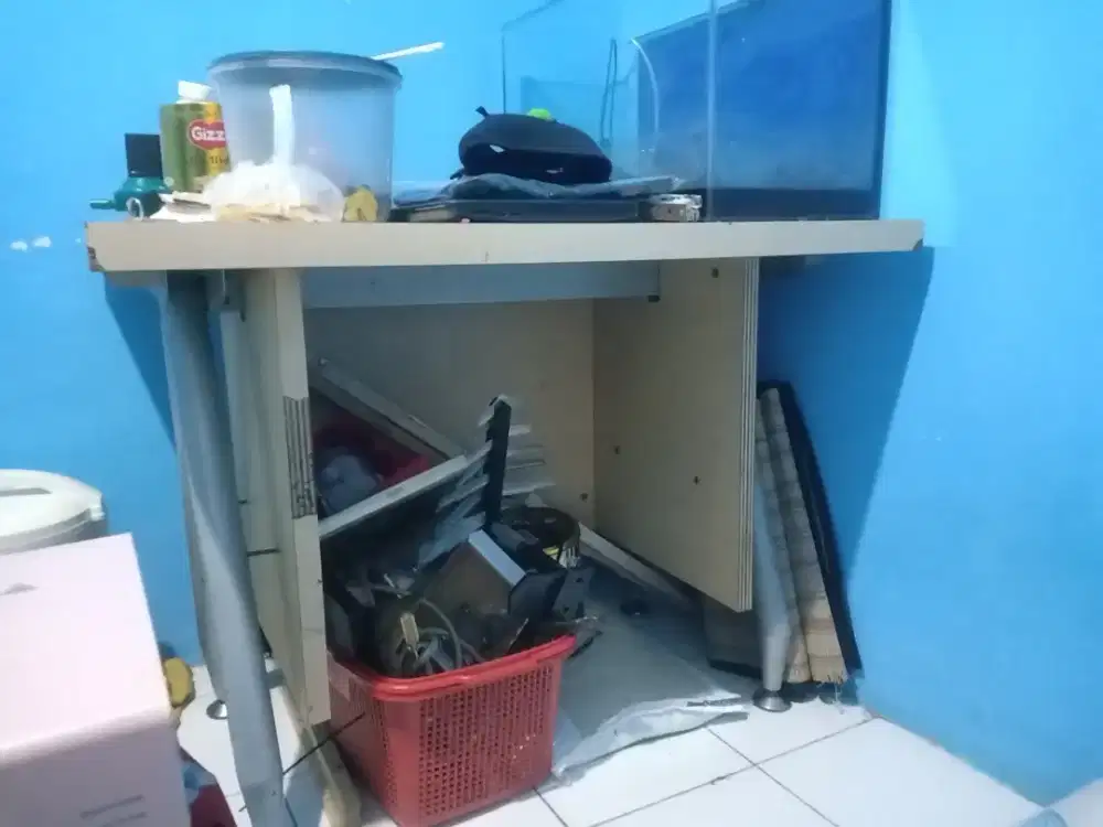 Dijual meja kerja kayu tebal UK 100x70x75