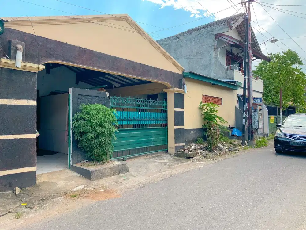 Rumah dan kos-kosan di Kekalik dekat Unram