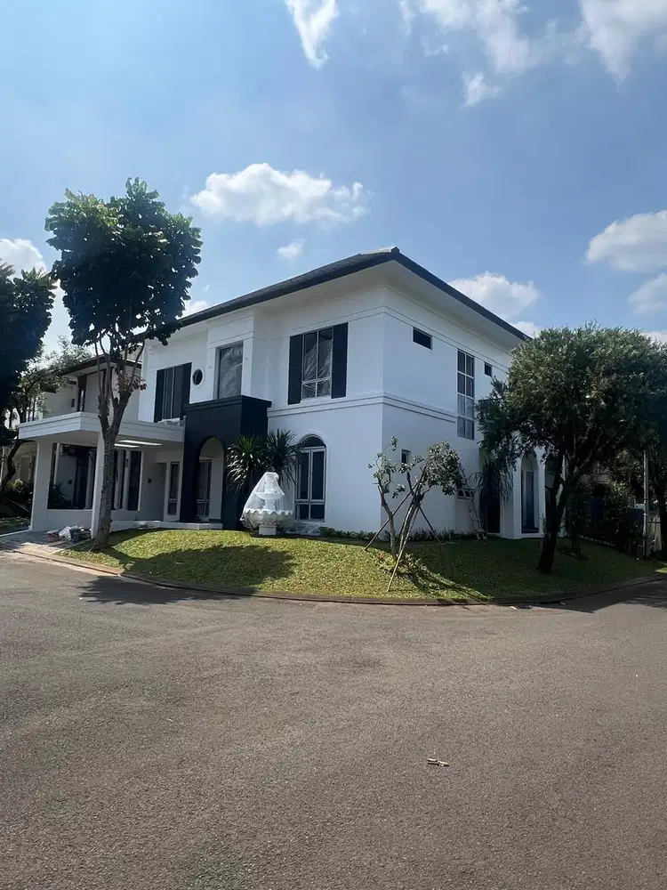 Rumah Baru 2 Lantai Siap Huni ada kolam renang Avani BSD City