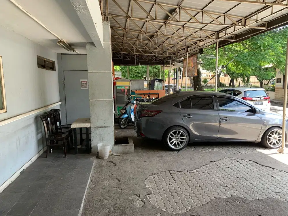 Dijual bangunan komersial di mainroad Rawamangun murah