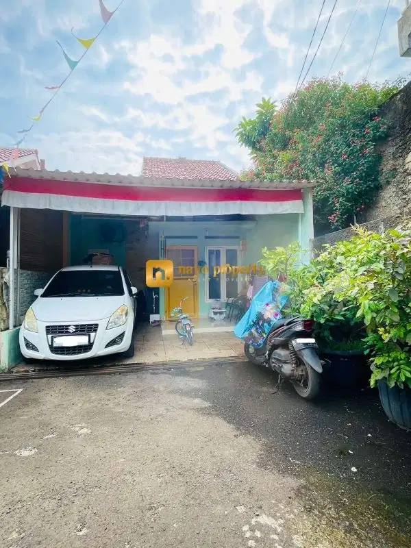 Rumah Pojok Furnished Dalam Cluster Dekat Tol dan UI di Kukusan Depok