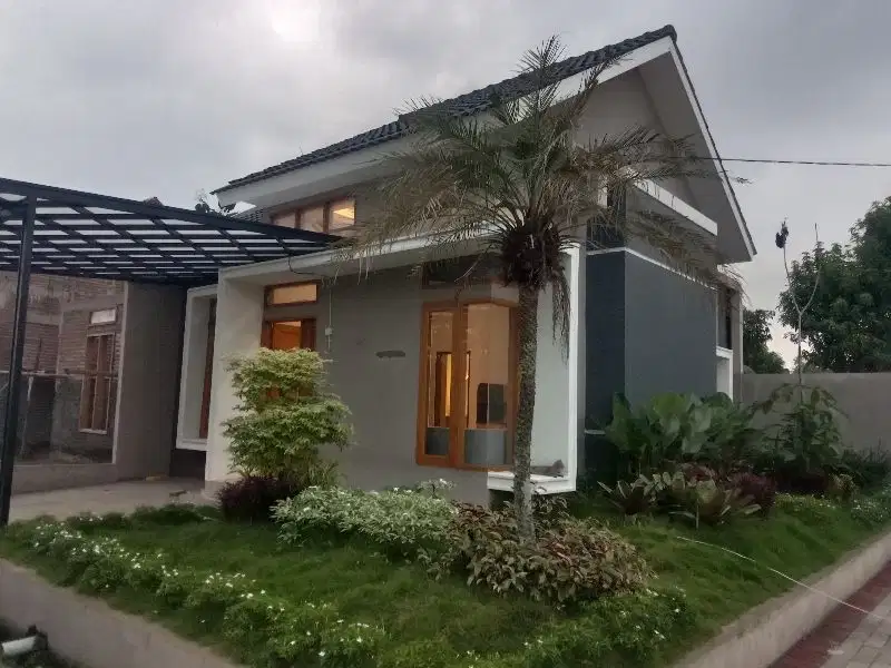 rumah di Slawi dkat dngan alun2 kota slawi