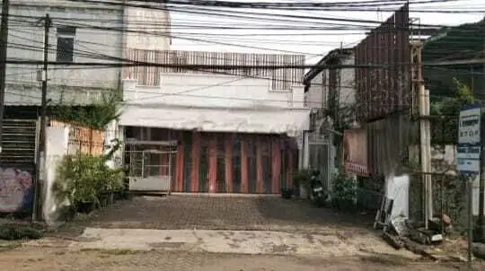 Dijual cepat Rumah luas 403m2 Siap Huni Pinggir Jalan kebayoran Lama