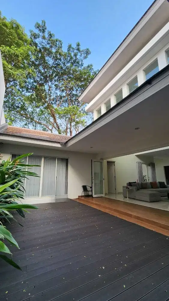Rumah Mewah Furnished Di Alam Sutera  Dekat Tol, Sekolah, & Pasar