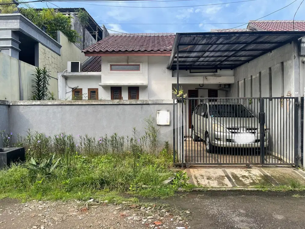 Rumah Jl Haji mencong Perumahan MAHKOTA SIMPRUG Ciledug Tangerang